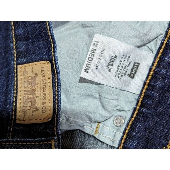 Levi's Women's Blue Dark Wash Mid-Rise Boot-Cut Jeans Size 12 /M - Picture 3 of 4